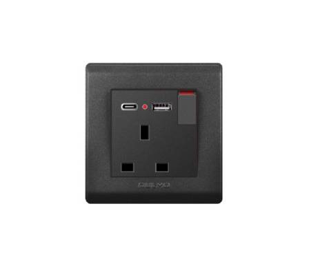 فيش 13A مع  USB+TYPC اسود اولمو AULMO S2095C