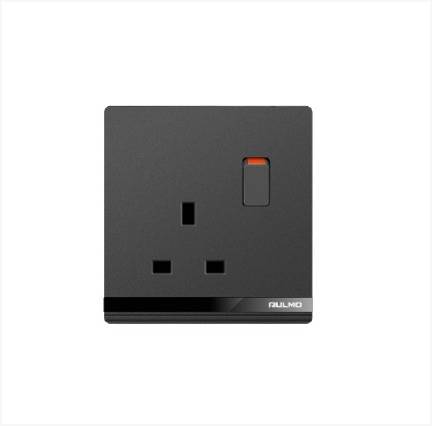فيش 13A مع مفتاح بيانو اسود اولمو AULMO L5098DP