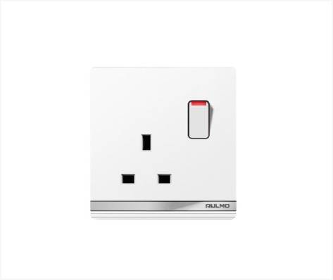 فيش 13A مع مفتاح بيانو ابيض اولمو AULMO L5098DP