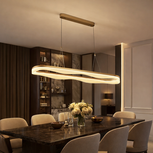 ثريا LED بشكل انسيابي انيق بإطار ذهبي