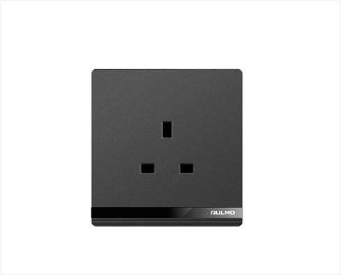 فيش 13A بدون مفتاح بيانو  اسود اولمو AULMO L5134