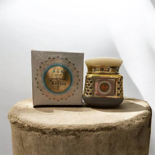 عود معطر كويتي 40 جرام من كسر العود المشبع بالعطر برائحه مميزه ومذهله