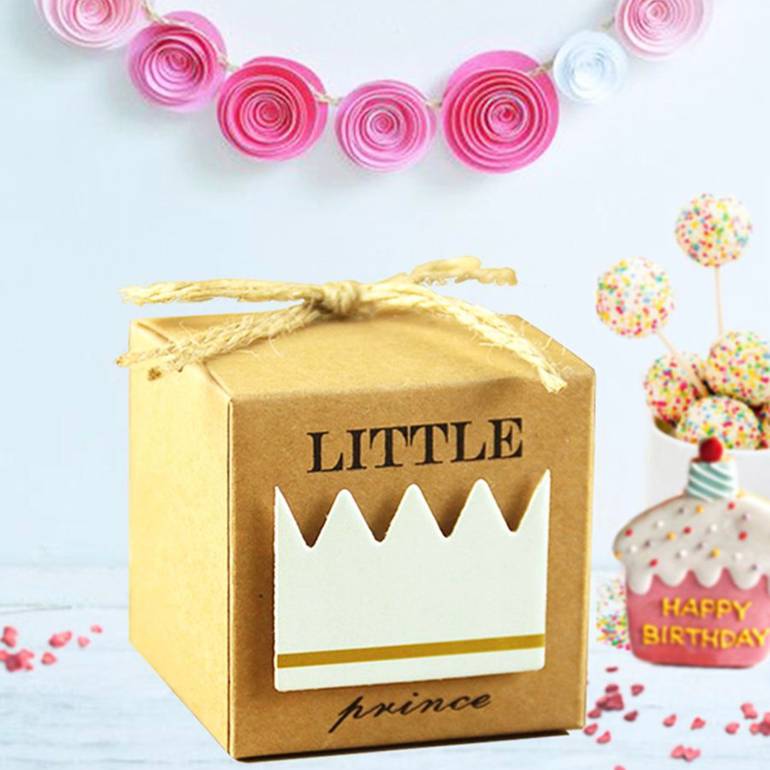 صندوق حلوى (50 قطعة ) - بنمط مطبع ، بتصميم مبتكر