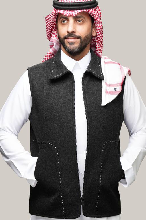 سديرية جوخ بلون أسود W102