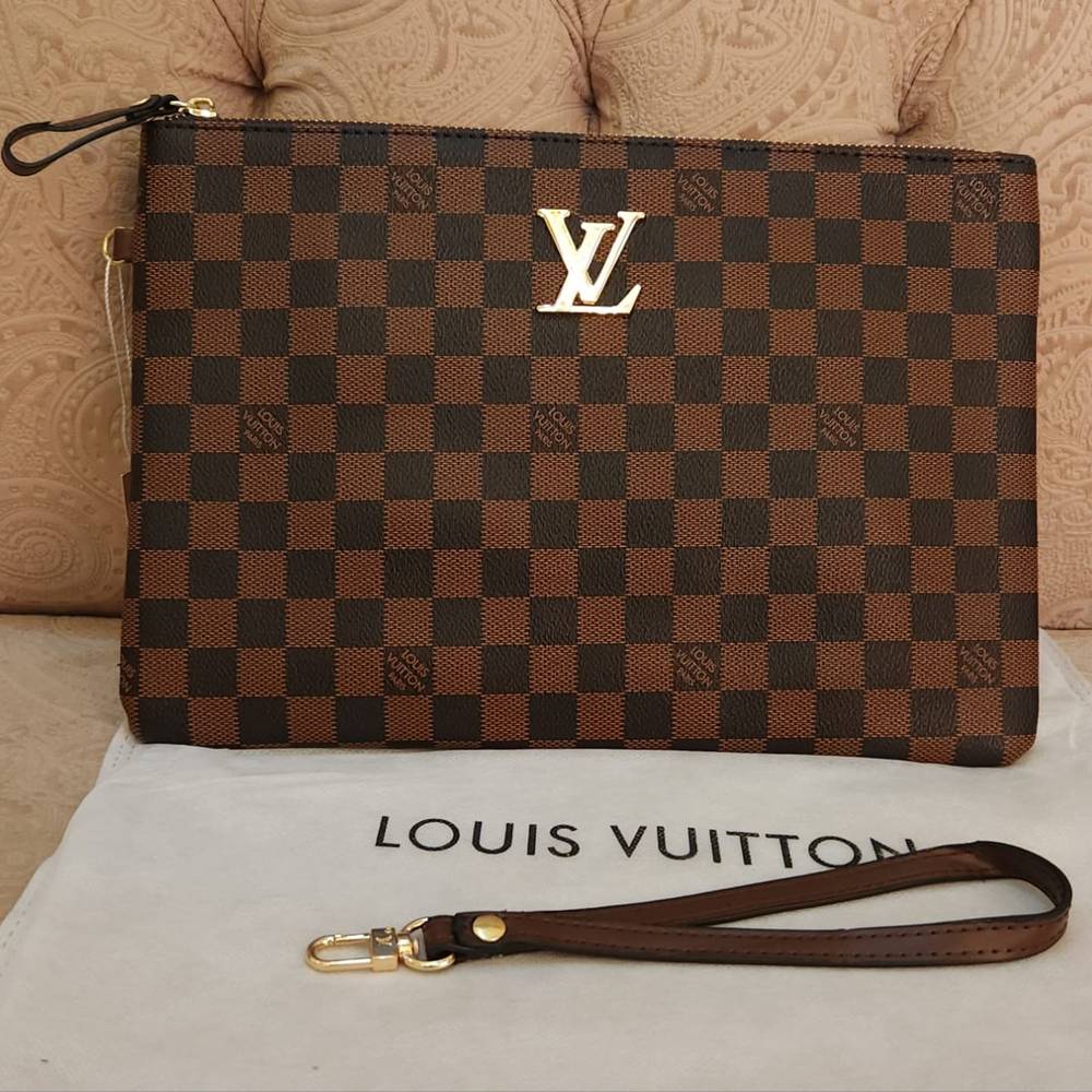 Cinturón unisex Louis Vuitton 100% piel 12.33 € (Gtos. de envío incluidos)  en lugar de 470 € - I-Chollos