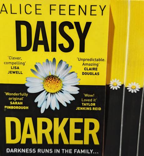 Daisy Darker Paperback Spray Edge 2023 by Alice Feeney