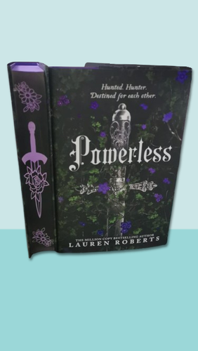 Powerless: Deluxe Collector's Edition Hardback! The epic series taking the world by storm! Hardcover – Special Edition Sprayed Edges, 10 Oct. 2024 by Lauren Roberts