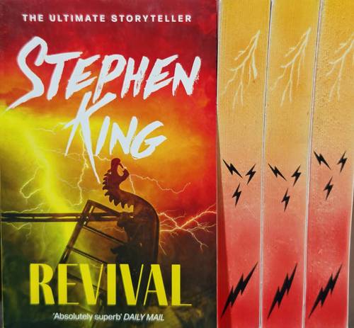  Revival  Paperback  Spray Edge 2015 by Stephen King