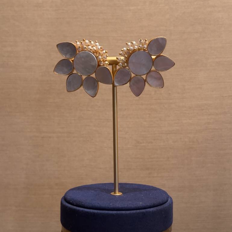 pearly earrings -#114