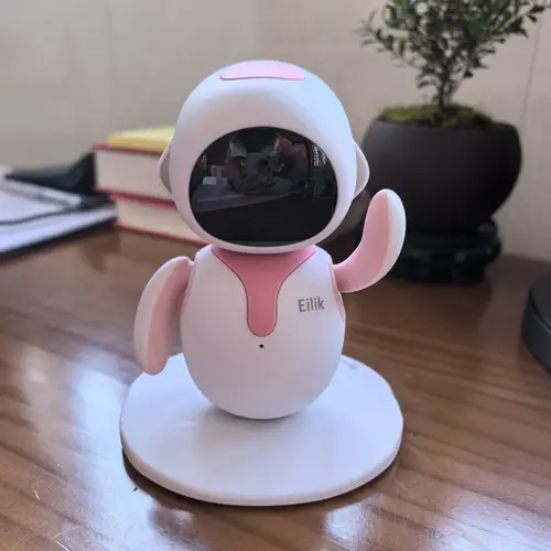 💖 روبوت لطيف Eilik | ألعاب تفاعلية مع حركات ورسوم ممتعة