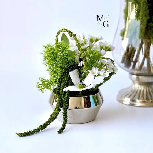 فازة لطاولة خدمة