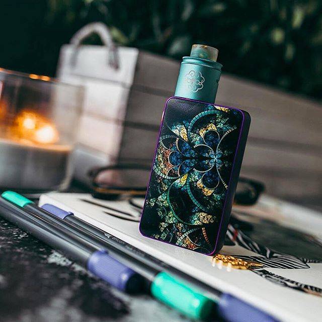 DOTSQUONK PAINTED DOORS
