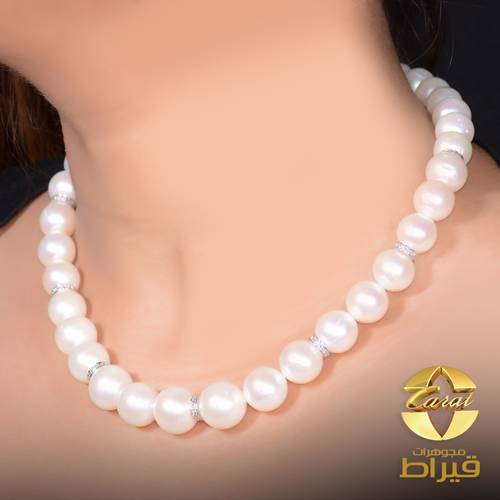 عقد لؤلؤ زراعي مع الماس و ذهب ابيض عيار 18