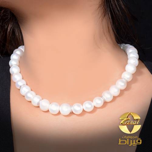 عقد لؤلؤ زراعي مع الماس و ذهب ابيض عيار 18