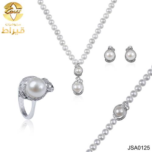  طقم لولو مع  ذهب ابيض و الماس عيار 18