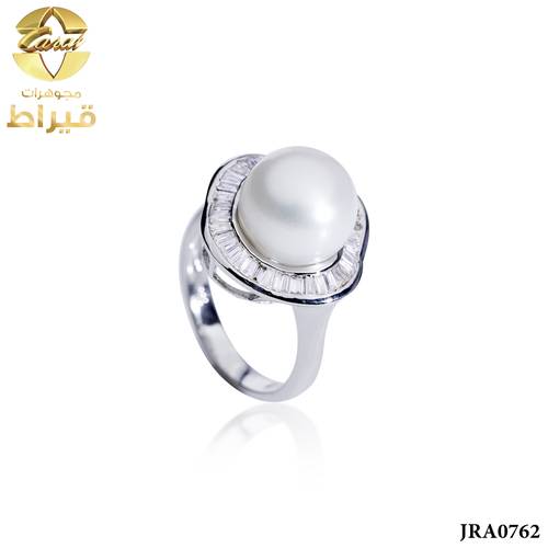  خاتم ذهب ابيض مع الماس و لولو عيار 18