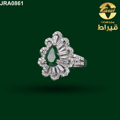 WOMEN'S 18K WHITE GOLD DIAMOND RING WITH EMERALD