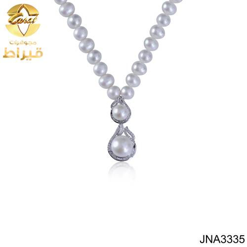  عقد لؤلؤ زراعي مع الماس و ذهب ابيض عيار 18