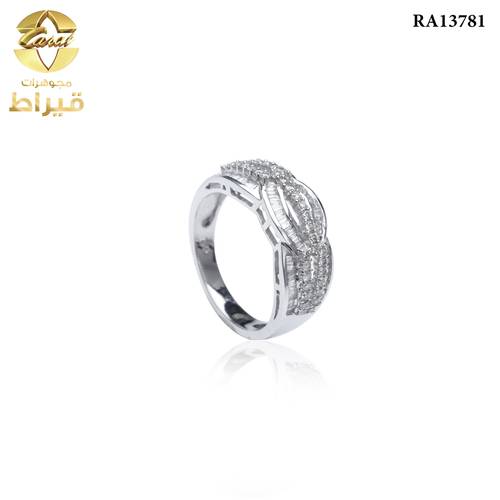 خاتم  ذهب ابيض مع الماس عيار 18