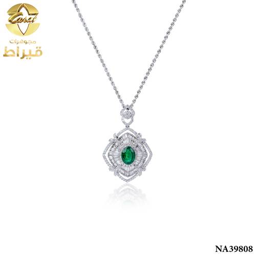 عقد ذهب مع الماس و زمرد عيار 18