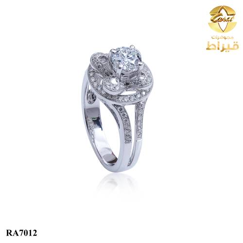 WOMEN'S 18K WHITE GOLD RING WITH DIAMONDS