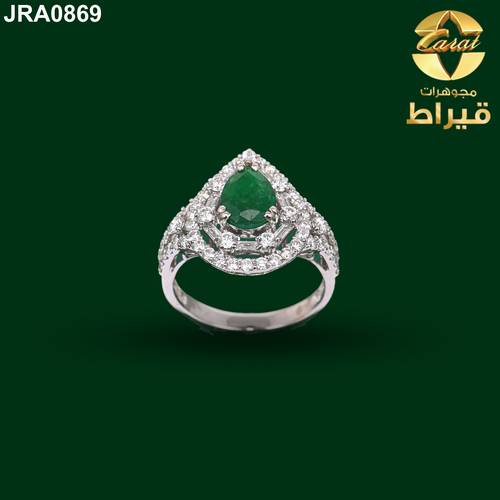 WOMEN'S 18K WHITE GOLD DIAMOND RING WITH EMERALD