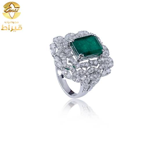 WOMEN'S 18K WHITE GOLD DIAMOND RING WITH EMERALD