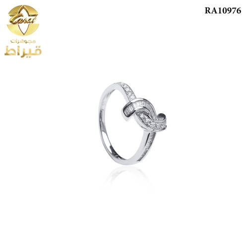 WOMEN'S 18K WHITE GOLD RING WITH DIAMONDS