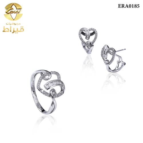 WOMEN'S 18K WHITE GOLD RING AND EARRING WITH DIAMONDS