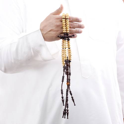 سبحة خشب اللوز و الكوك 