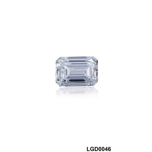 حجر الماس زراعي وزن 5.05 قيراط مع شهادة GIA 