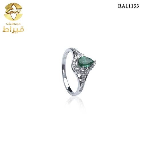WOMEN'S 18K WHITE GOLD DIAMOND RING WITH EMERALD
