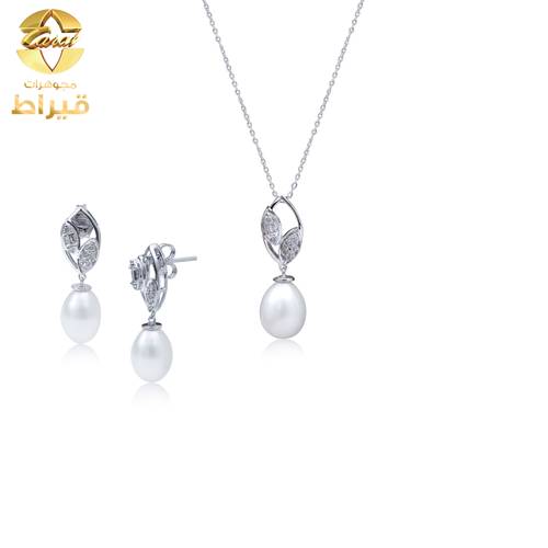 عقد و حلق الماس و ذهب عيار 18