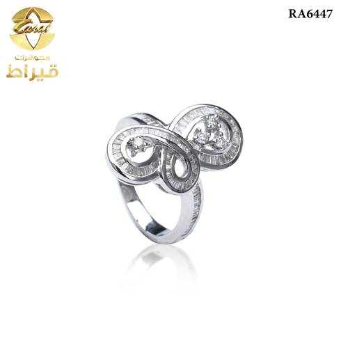WOMEN'S 18K WHITE GOLD RING WITH DIAMONDS