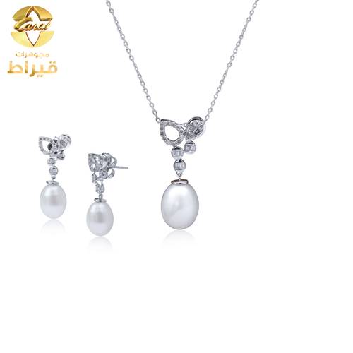  عقد و حلق الماس و ذهب عيار 18