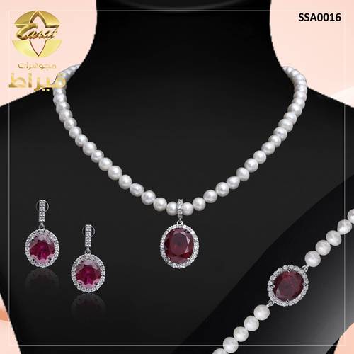 طقم من اللولو الزراعي مع احجار ياقوت صناعي والفضة عيار 925
