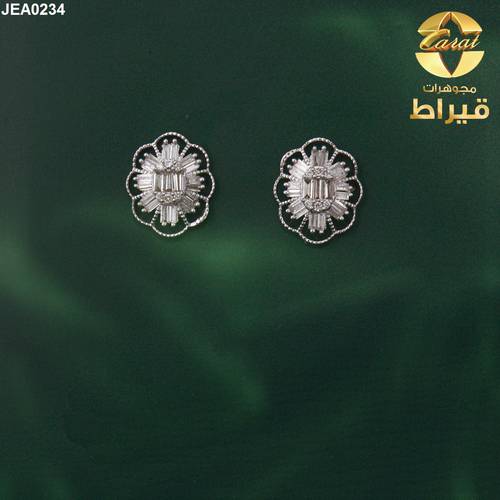 حلق ذهب ابيض مع الماس عيار 18