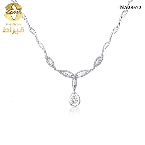 عقد ذهب مع الماس عيار 18