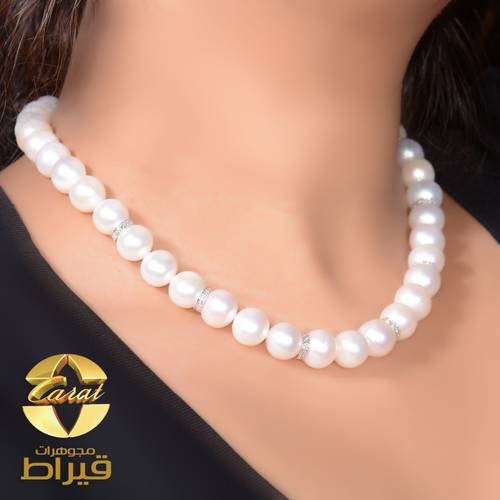 عقد لؤلؤ زراعي مع الماس و ذهب ابيض عيار 18