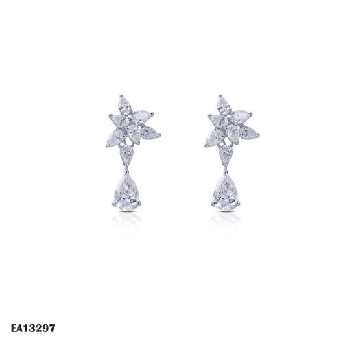 WOMEN'S 18K WHITE GOLD EARRING WITH LAB GROWN DIAMOND 
