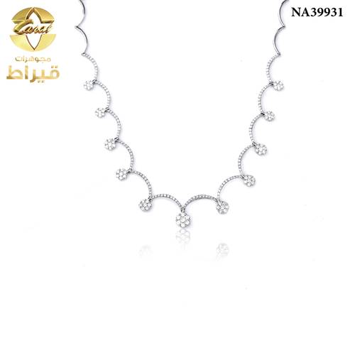  عقد ذهب مع الماس عيار 18