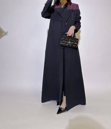 BLACK LADY 