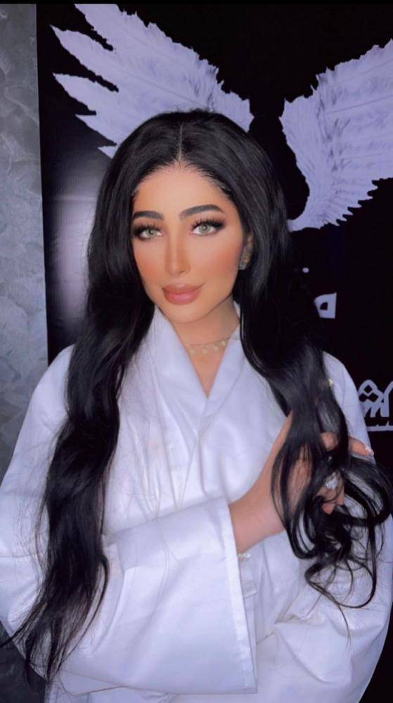٢٦ انش ويفي كثافه ١٨٠ دانتيل 3D( 4x 4)