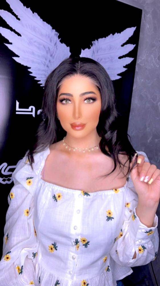 ١٦ انش ويفي كثافه ١٥٠ دانتيل 3D( 4x4)