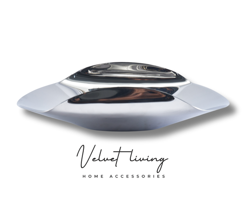 Curved Stainless Steel Bowl – Modern Elegance for Serving and Decor