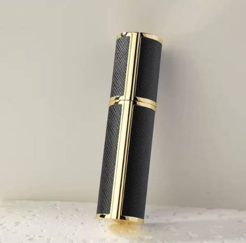 علبة عطر أنيقة إعادة تعبئه لون أسود ( اطار ذهبي ) 5 مل