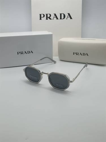 نظارات برادا PRADA