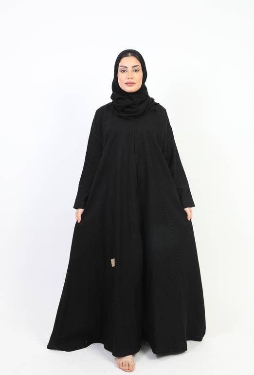 عباية كلاسيك مزينة بتطريز