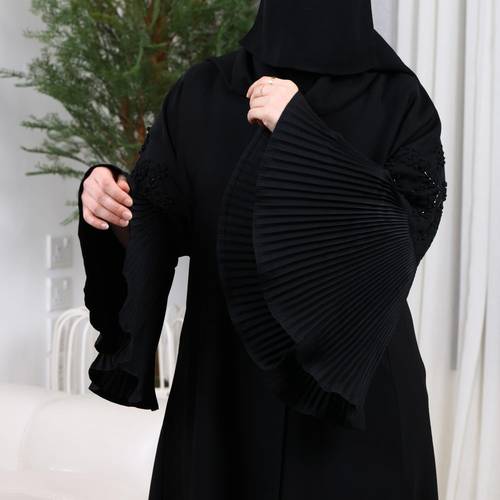 عباية كم شك مع كسرات