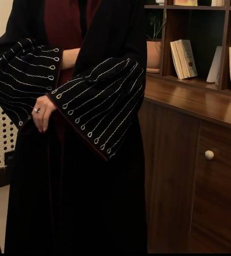 عباية كريب اسود